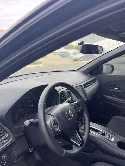 Used 2022 Honda HR-V Sport image 11