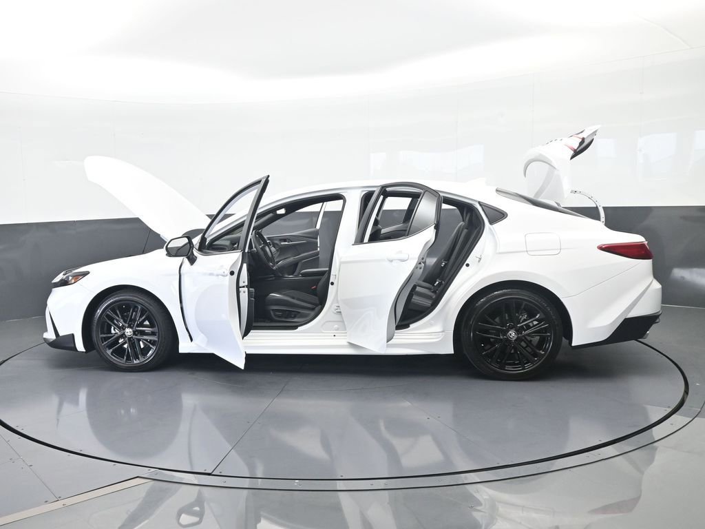 Used 2026 Toyota Camry SE image 74