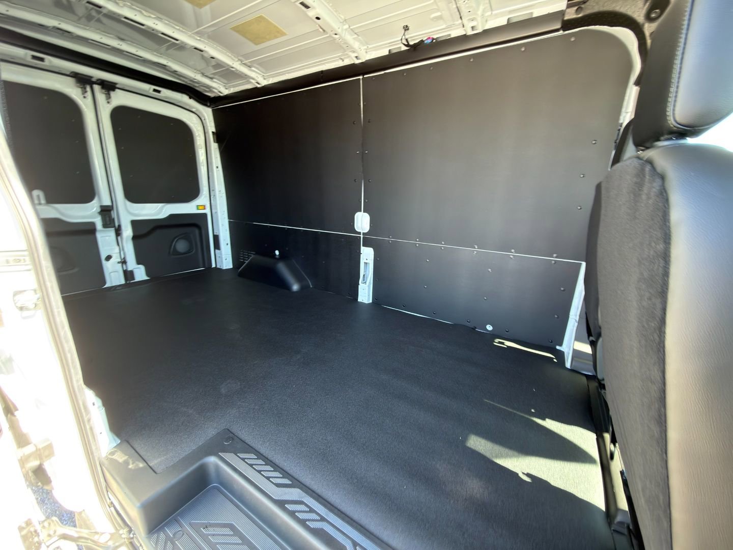 New 2026 Ford Transit 250 148 Medium Roof RWD image 10