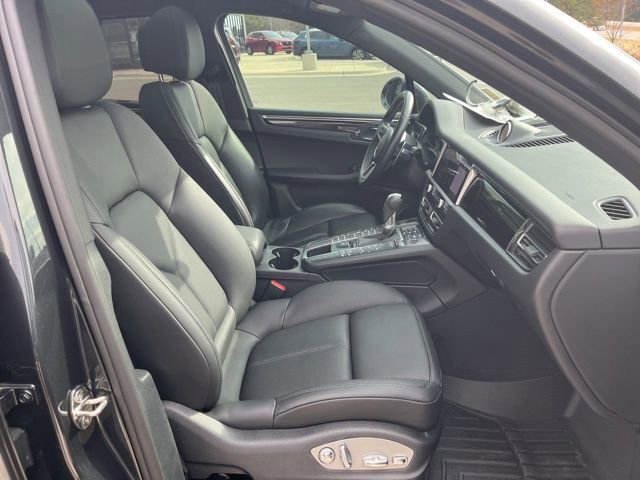 Used 2021 Porsche Macan S image 41