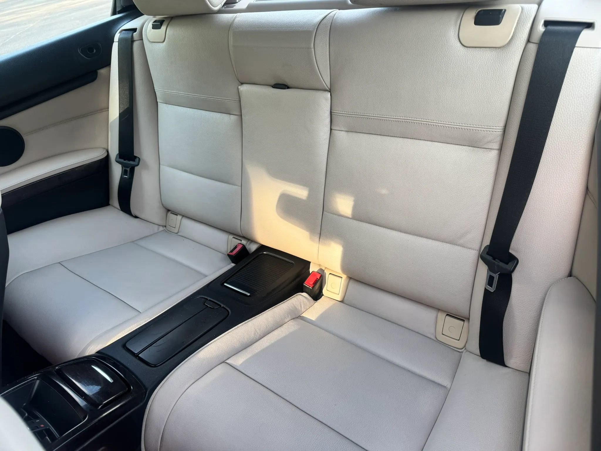 Used 2012 BMW 335i Convertible RWD image 27