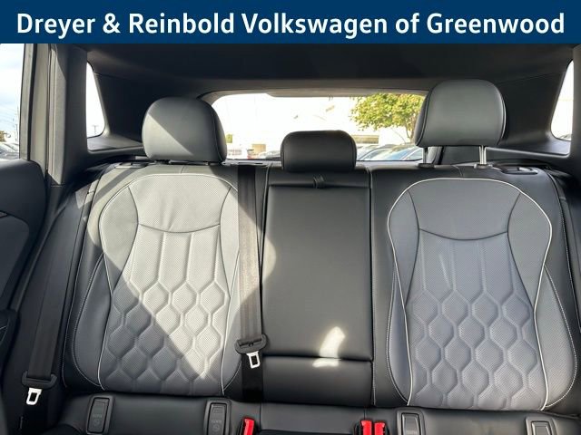 New 2026 Volkswagen Tiguan SEL R-Line image 31