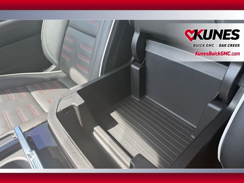 Used 2026 GMC Yukon AT4 Ultimate w/ LPO, Floor Liner Package AWD/4WD image 23
