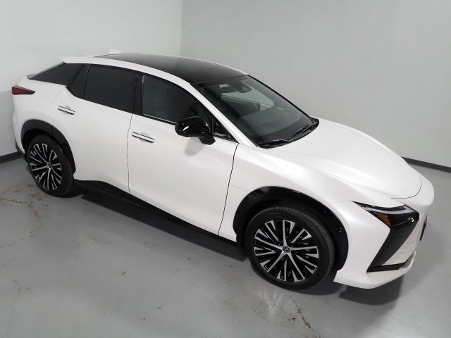 Used 2023 Lexus RZ 450e Luxury w/ Accessory Package (Z1) image 12