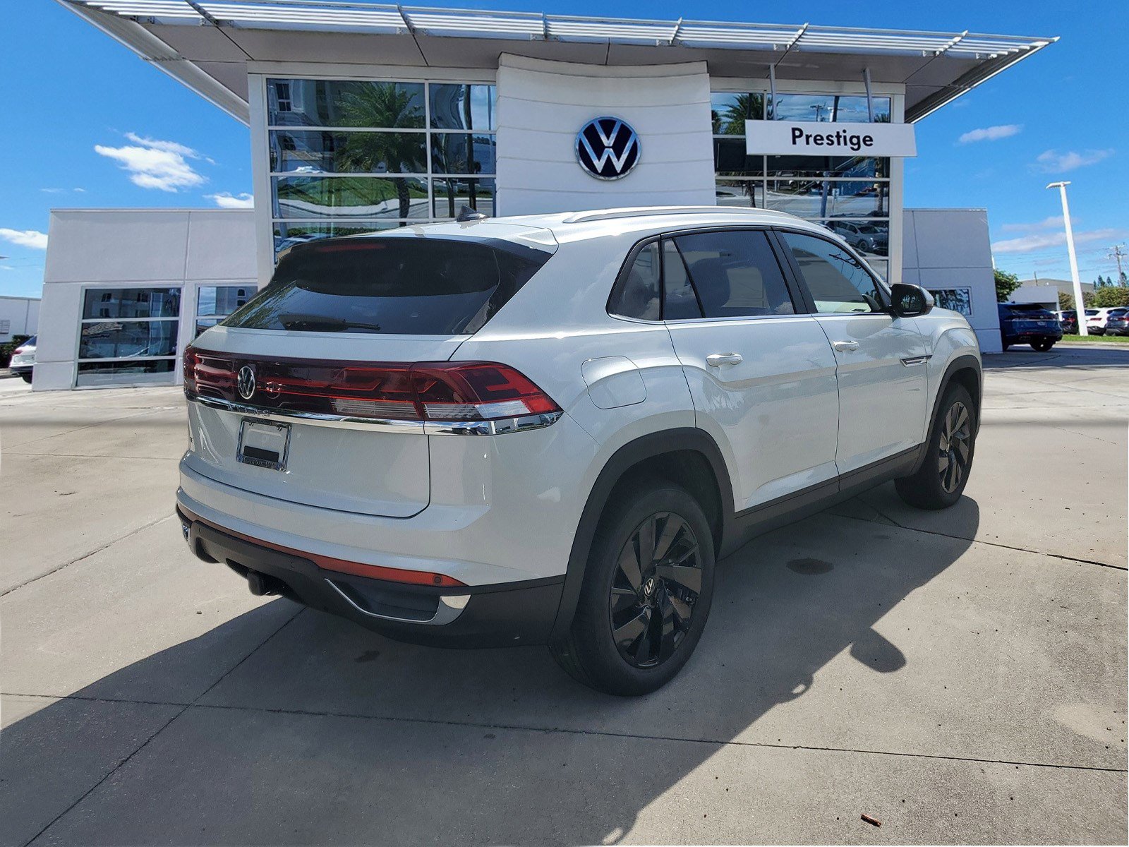 New 2026 Volkswagen Atlas Cross Sport SE image 4