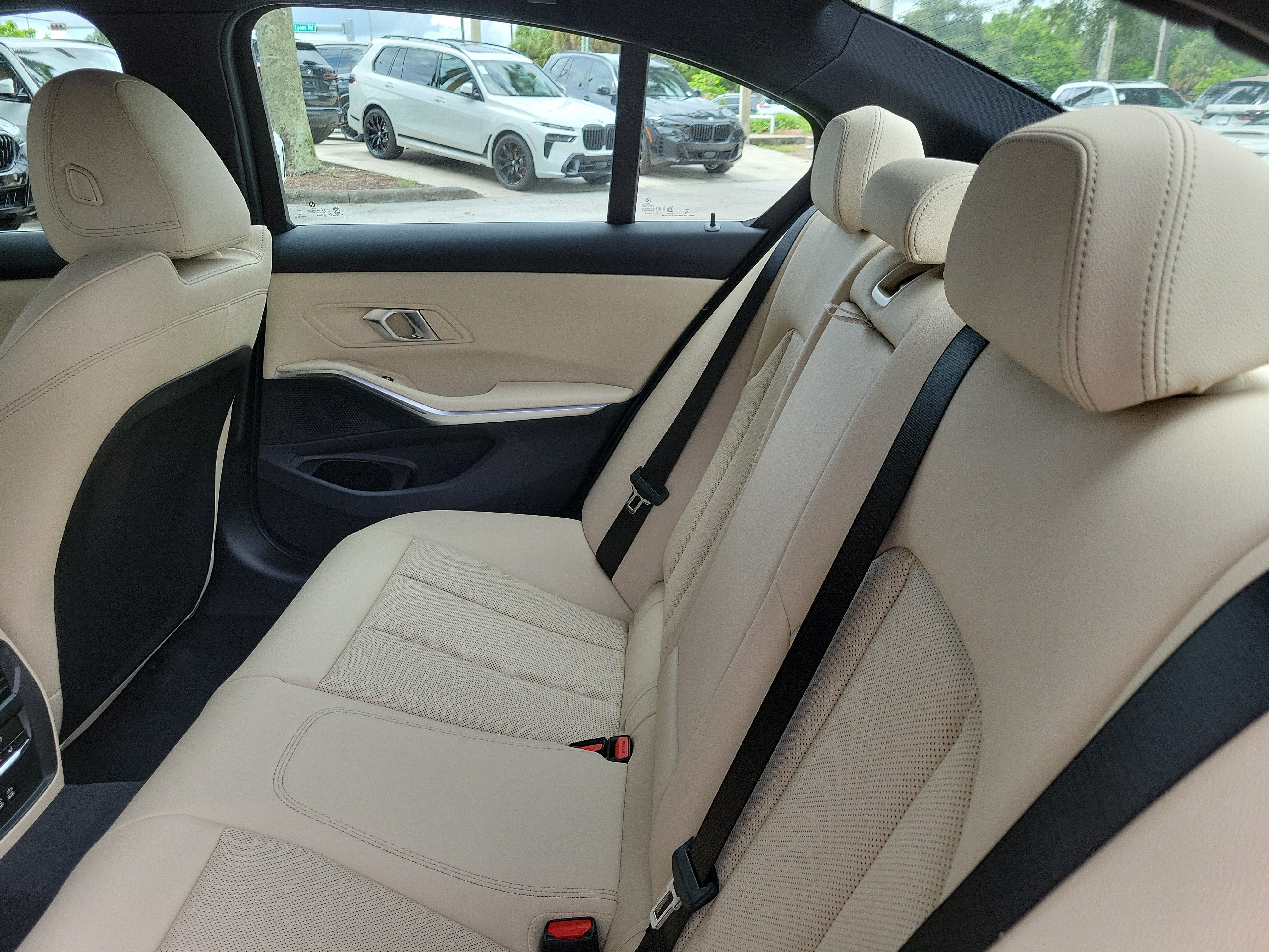 New 2026 BMW 330i Sedan w/ Convenience Package RWD image 7