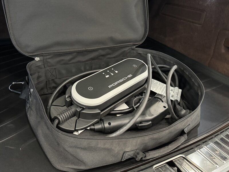 Used 2023 Porsche Cayenne image 47