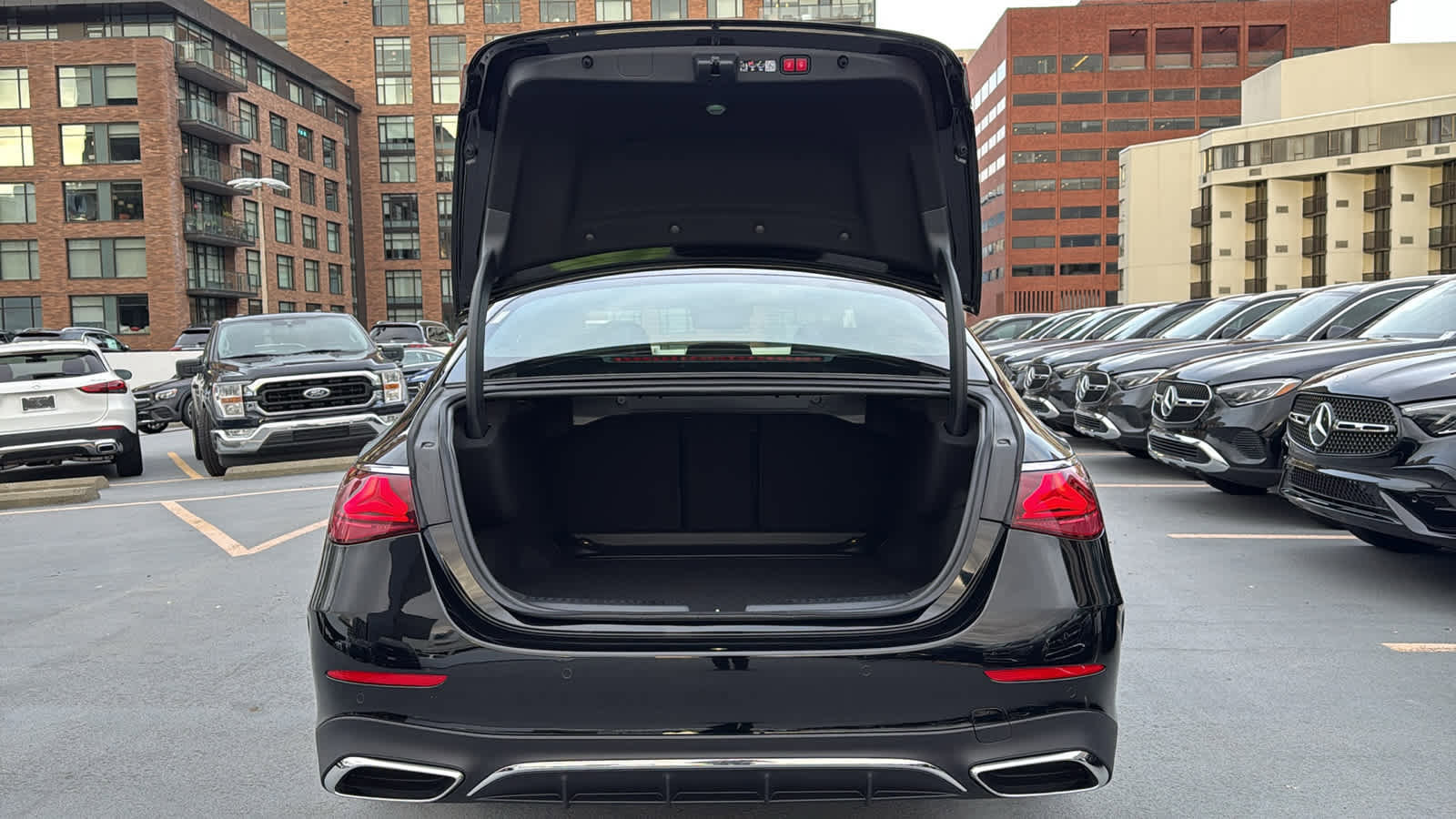 New 2026 Mercedes-Benz E 350 4MATIC Sedan image 7