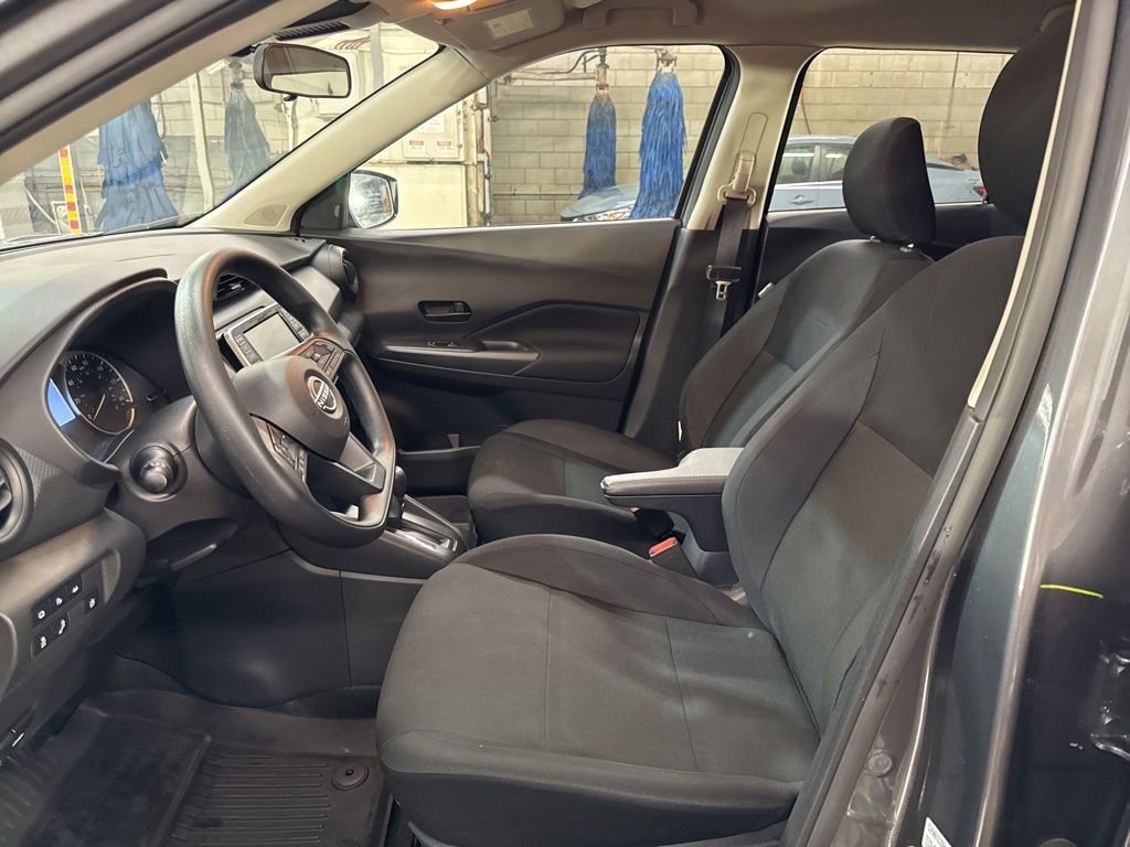 Certified 2025 Nissan Kicks Play S image 38