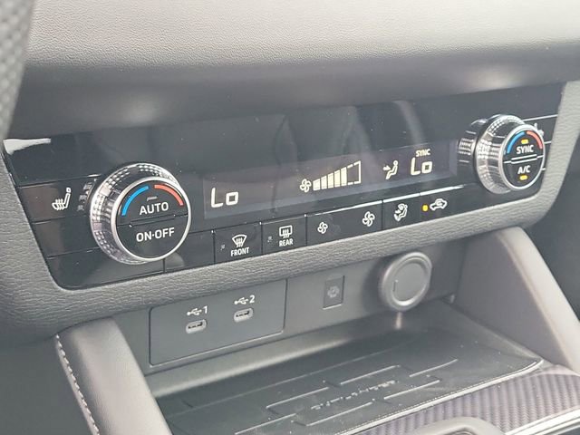 New 2025 Mitsubishi Outlander SE image 32