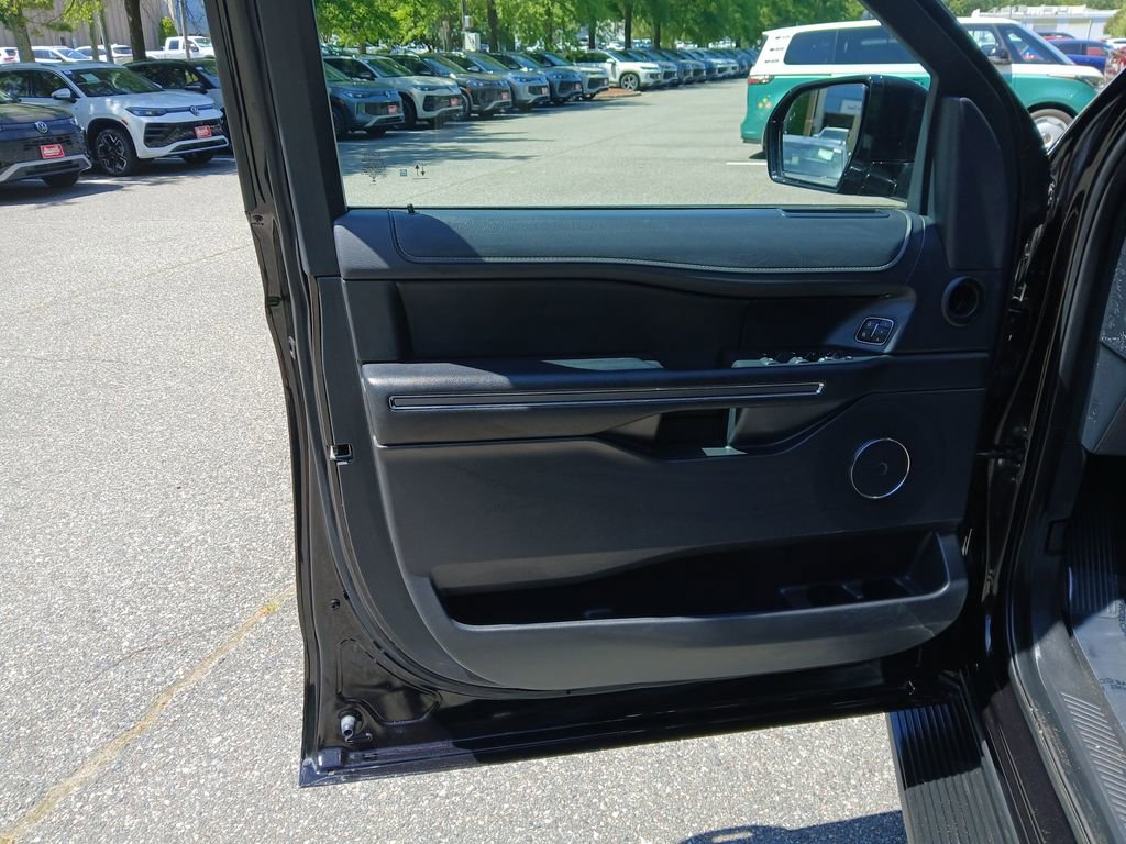 Used 2024 Ford Expedition Max XLT AWD/4WD image 11