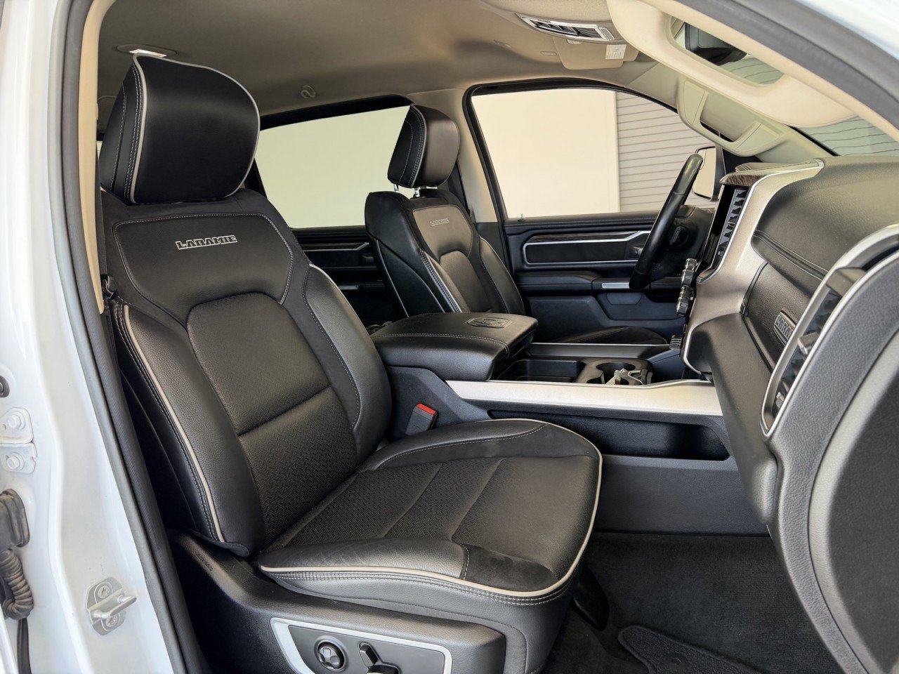 Used 2020 RAM 1500 Laramie image 47