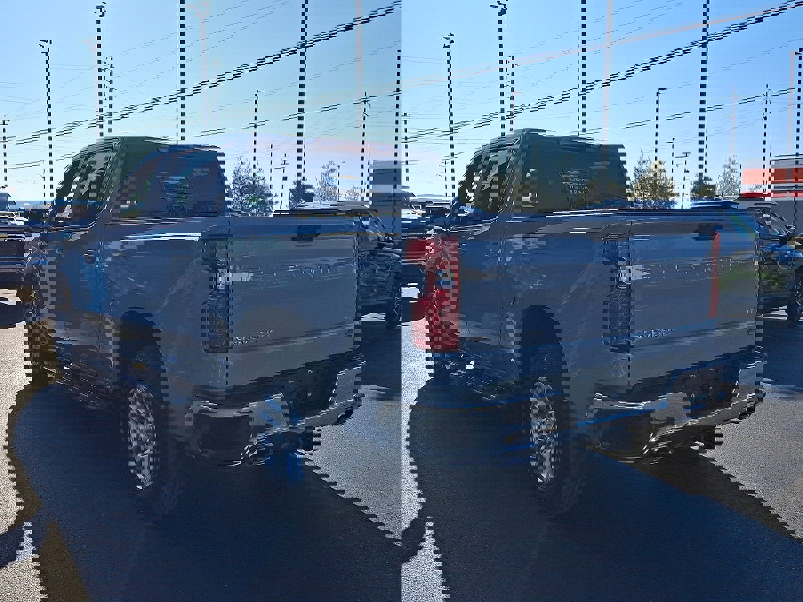 Used 2024 Chevrolet Silverado 1500 LT image 4