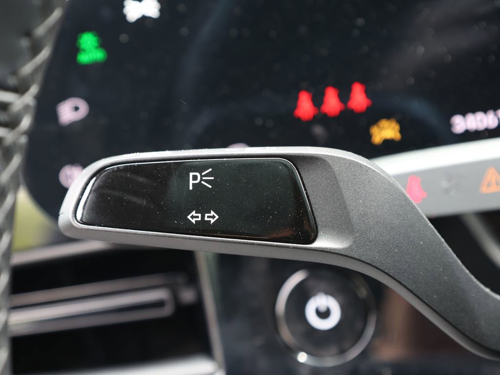 Used 2020 Porsche Taycan 4S w/ Premium Package image 42