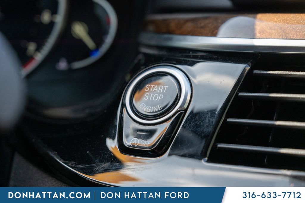 Used 2017 BMW 540i RWD image 11