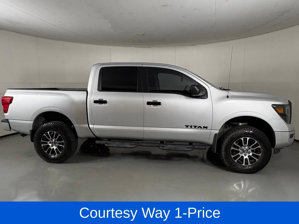 Used 2021 Nissan Titan SV w/ SV Convenience Package AWD/4WD image 12