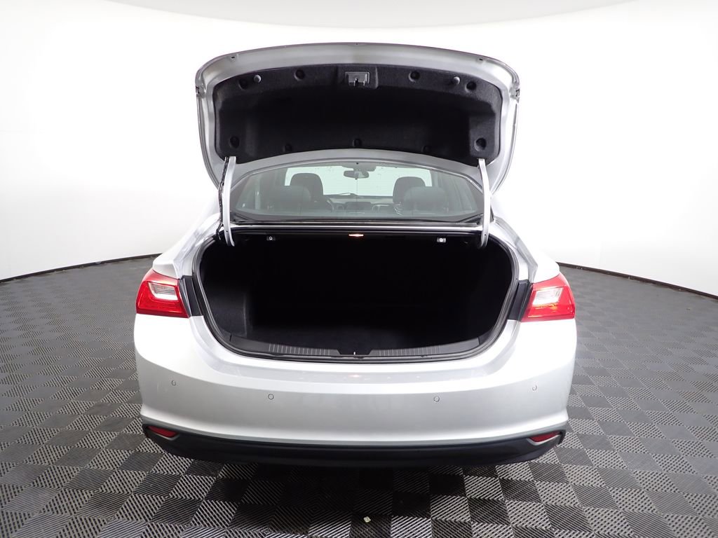 Used 2020 Chevrolet Malibu LS w/ Driver Confidence Package II image 13