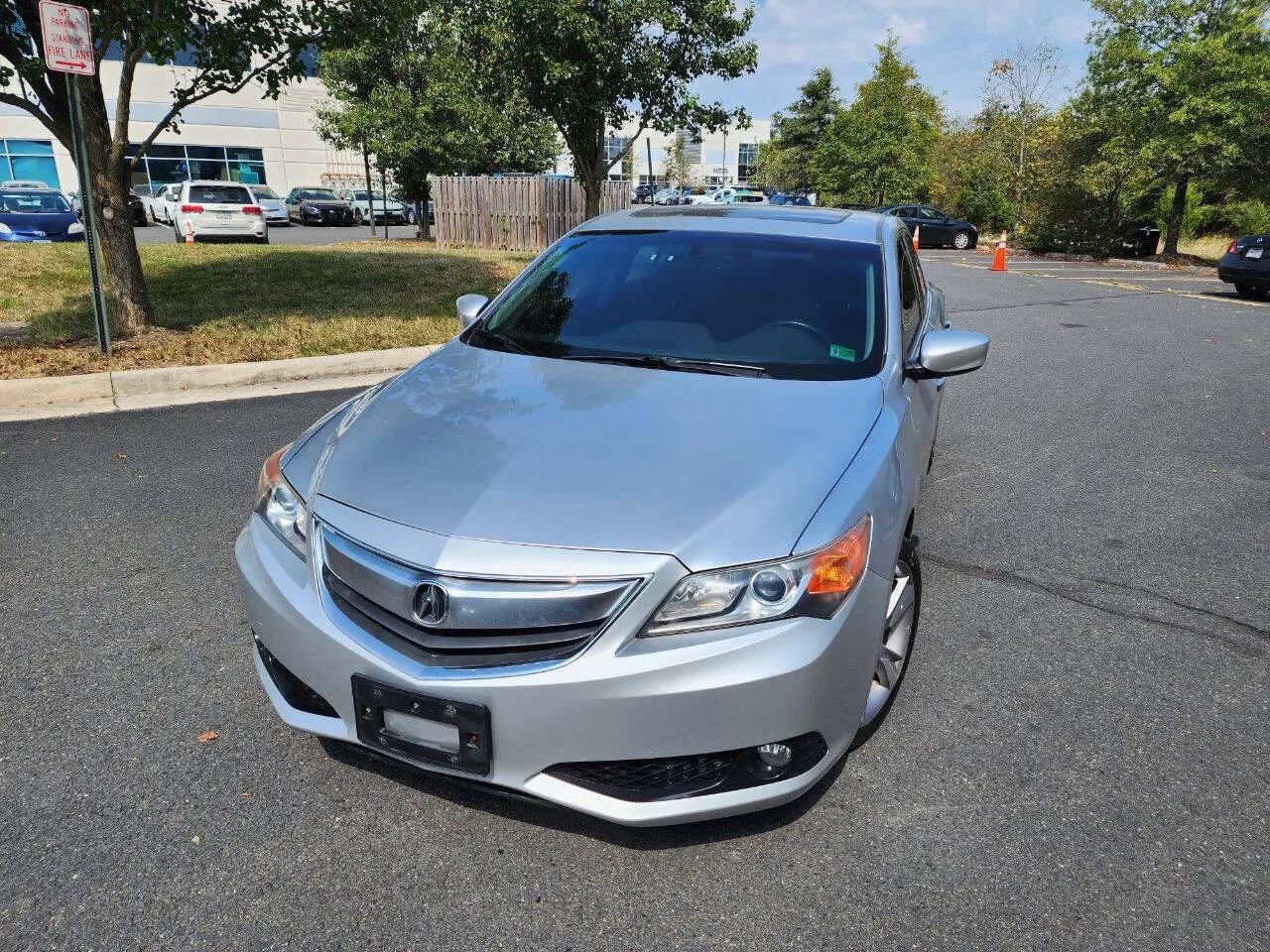 Used 2013 Acura ILX w/ Technology Package image 4