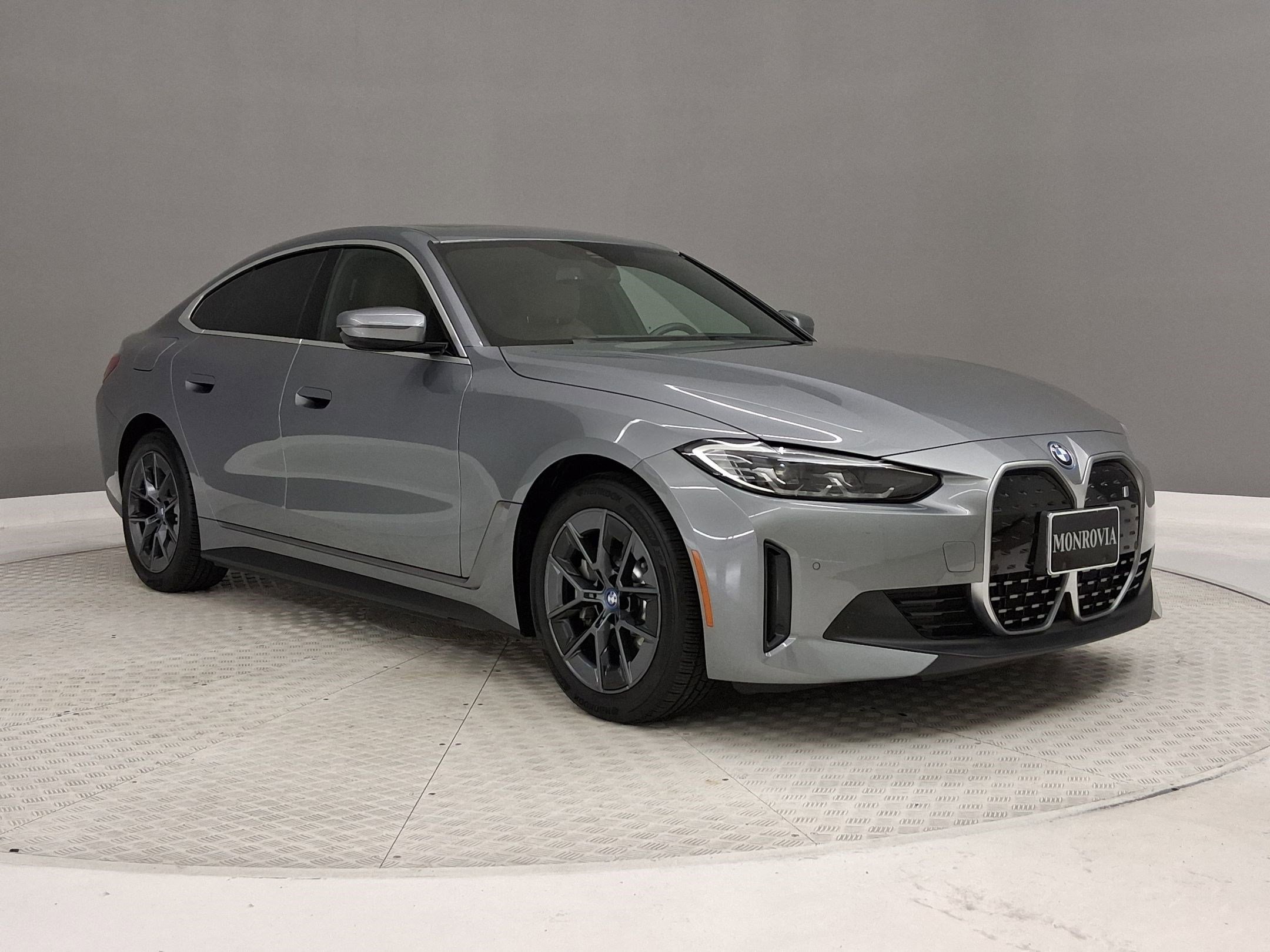 Used 2023 BMW i4 eDrive40 w/ Premium Package RWD image 5