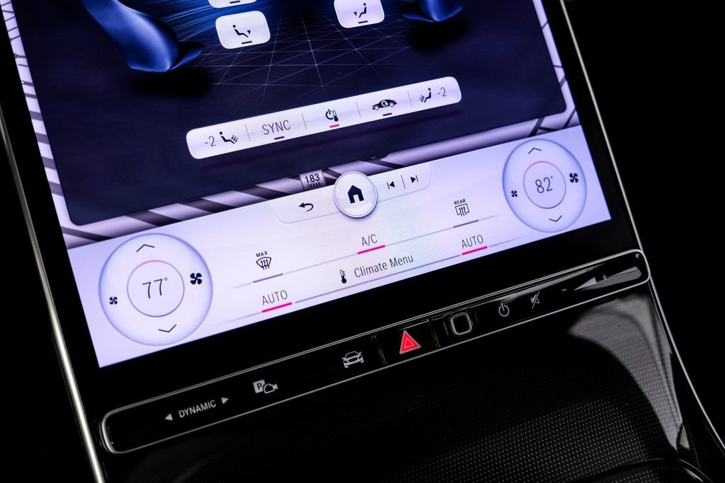 Used 2022 Mercedes-Benz S 580 4MATIC Sedan w/ AMG Line Package image 26