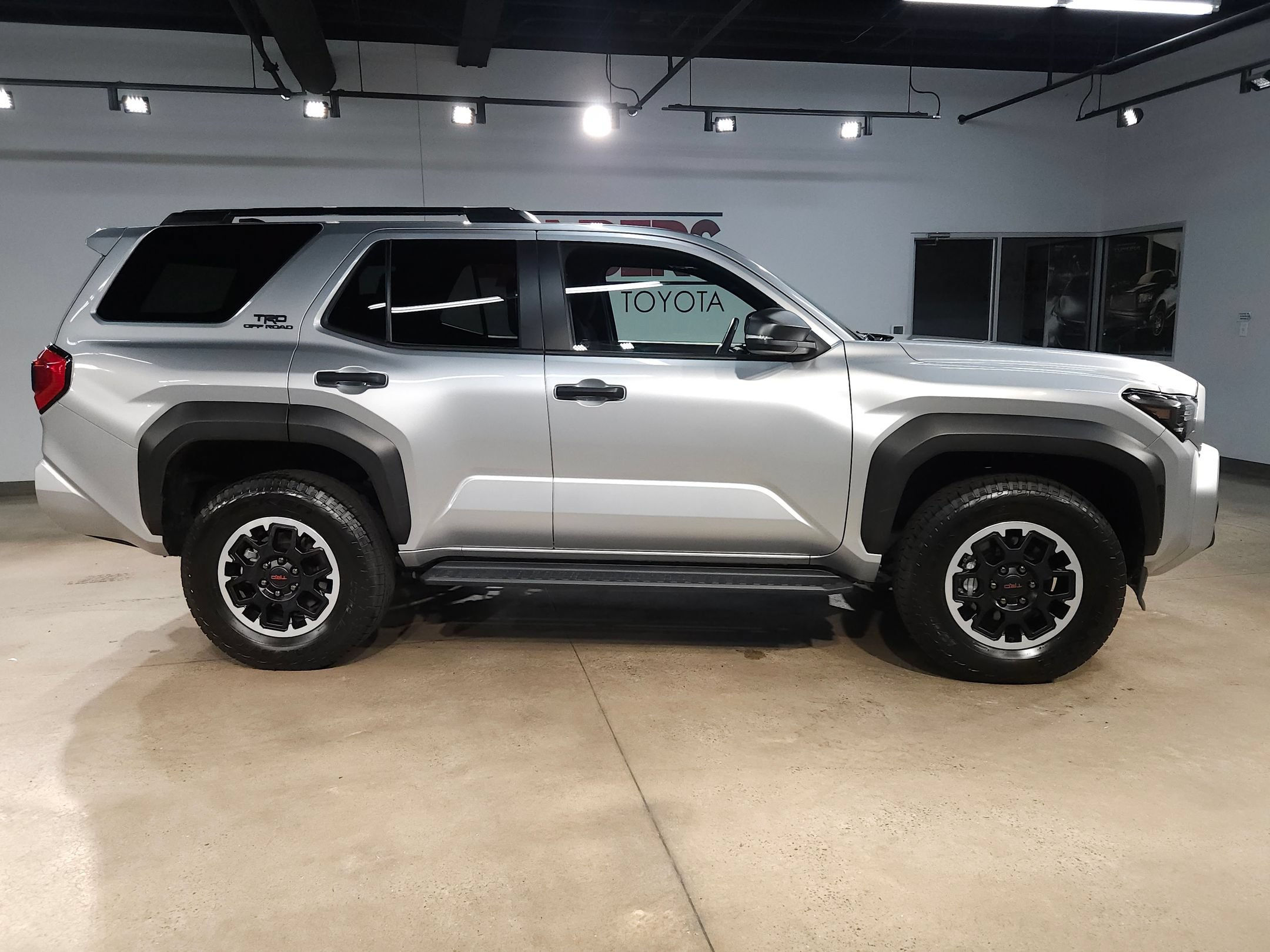 Used 2025 Toyota 4Runner TRD Off-Road AWD/4WD image 8
