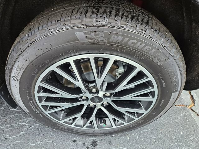 Used 2024 Ford Escape SE w/ PHEV Premium Package image 14