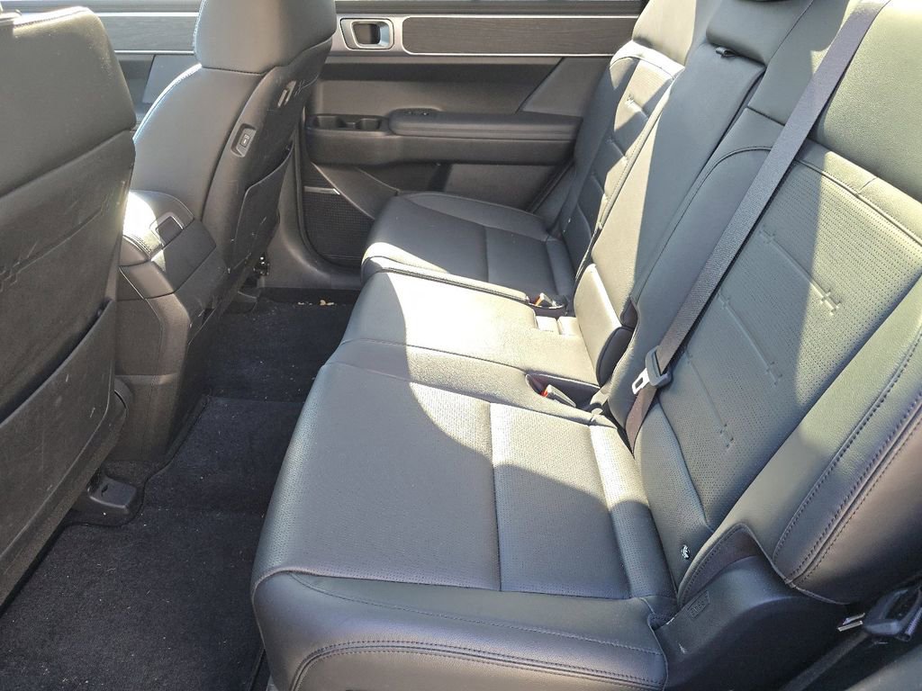 Used 2024 Hyundai Santa Fe Limited image 21