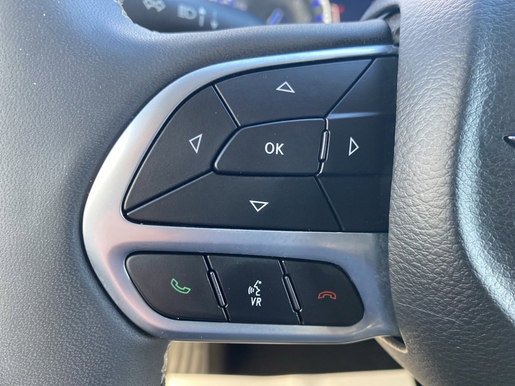 Used 2024 Chrysler Pacifica Touring-L image 30