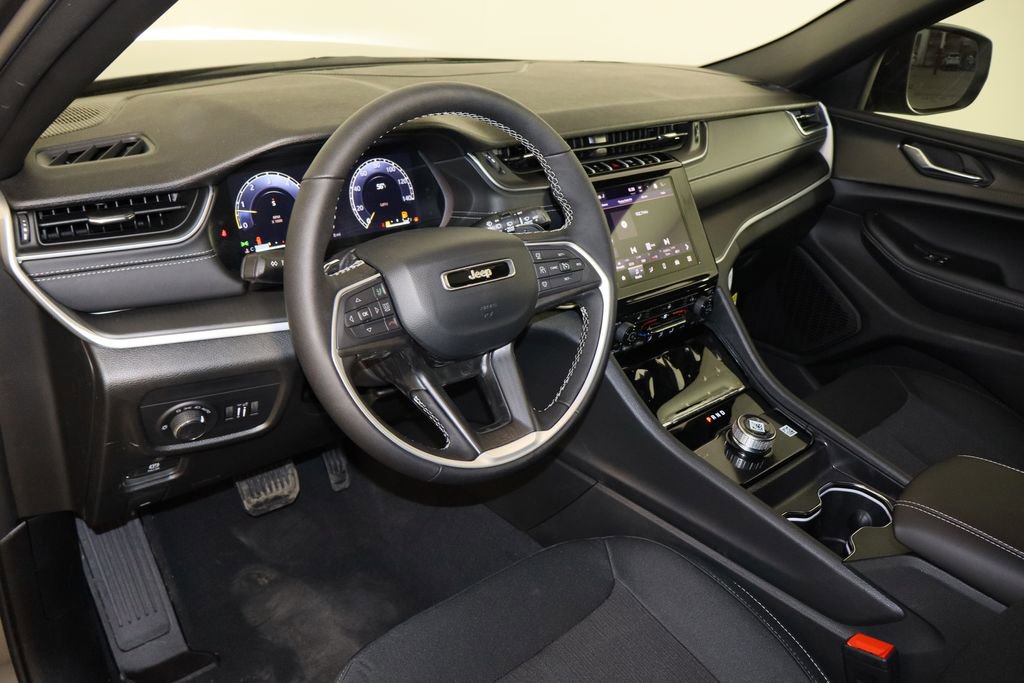 New 2026 Jeep Grand Cherokee Laredo X image 28