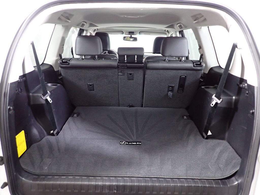 Used 2018 Lexus GX 460 w/ Preferred Accessory Package AWD/4WD image 19