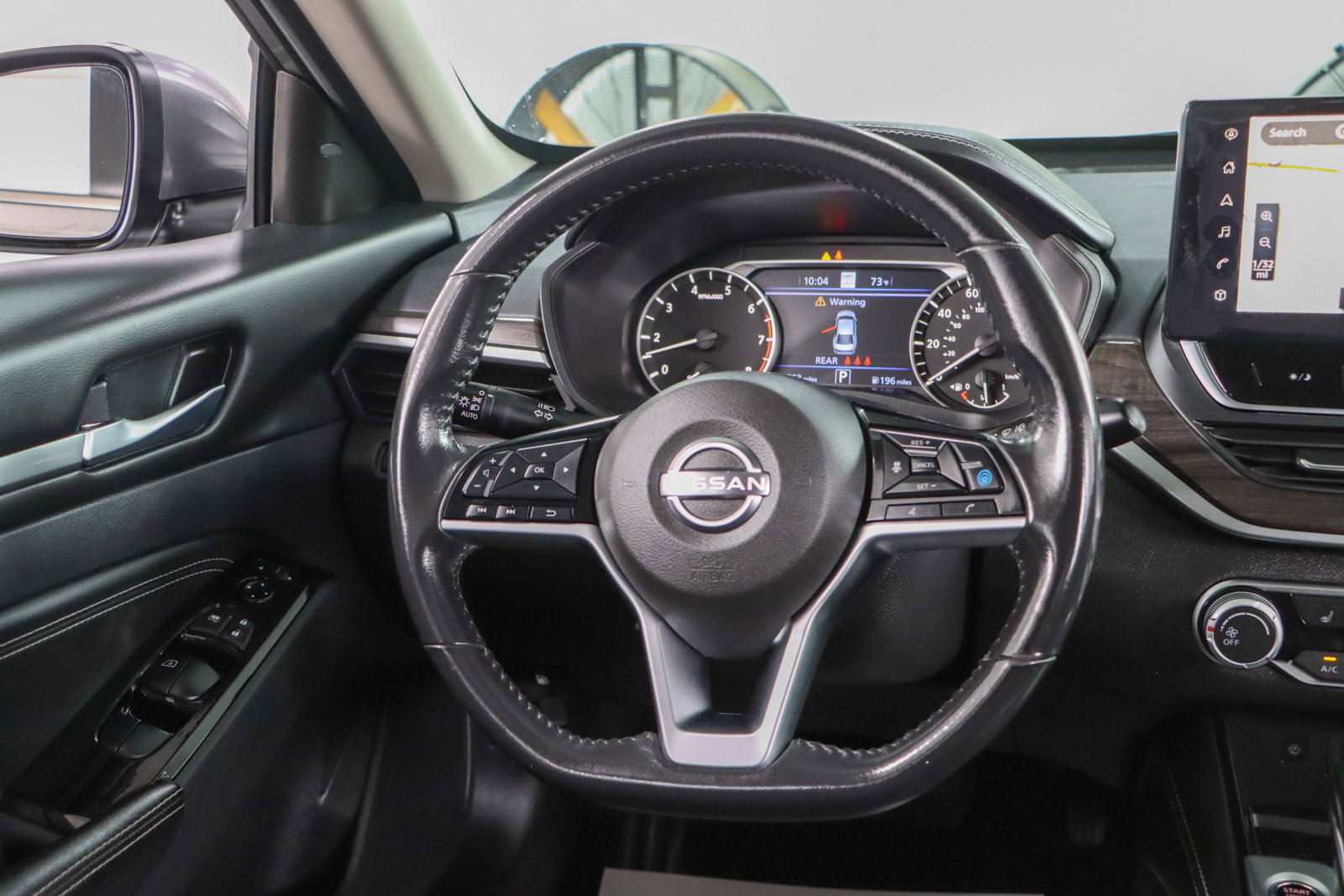 Used 2023 Nissan Altima 2.5 SV w/ SV Premium Package image 12