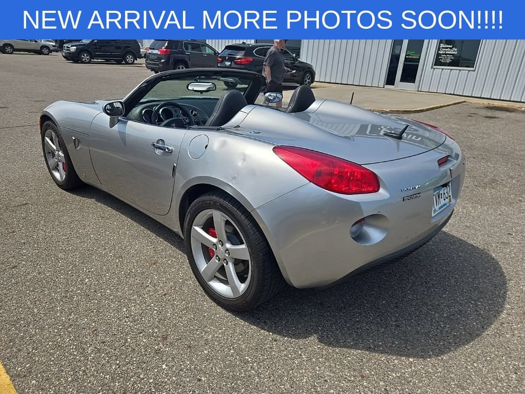 Used 2006 Pontiac Solstice Convertible w/ Premium Package RWD image 6