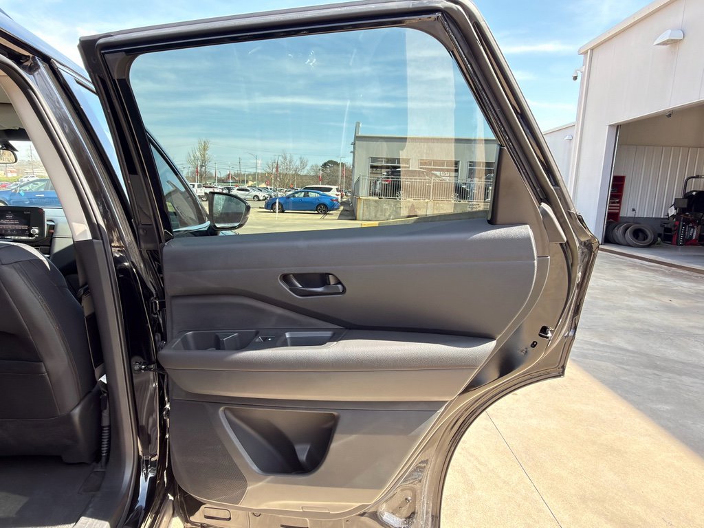 Certified 2025 Nissan Pathfinder SV w/ Cargo Package image 17