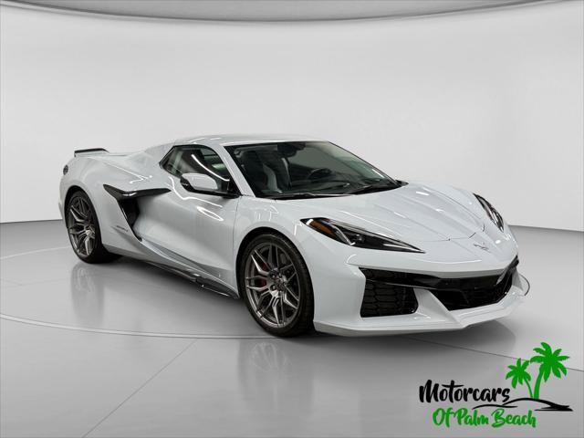 Used 2023 Chevrolet Corvette Z06 w/ Chrome Exterior Badge Package RWD image 7