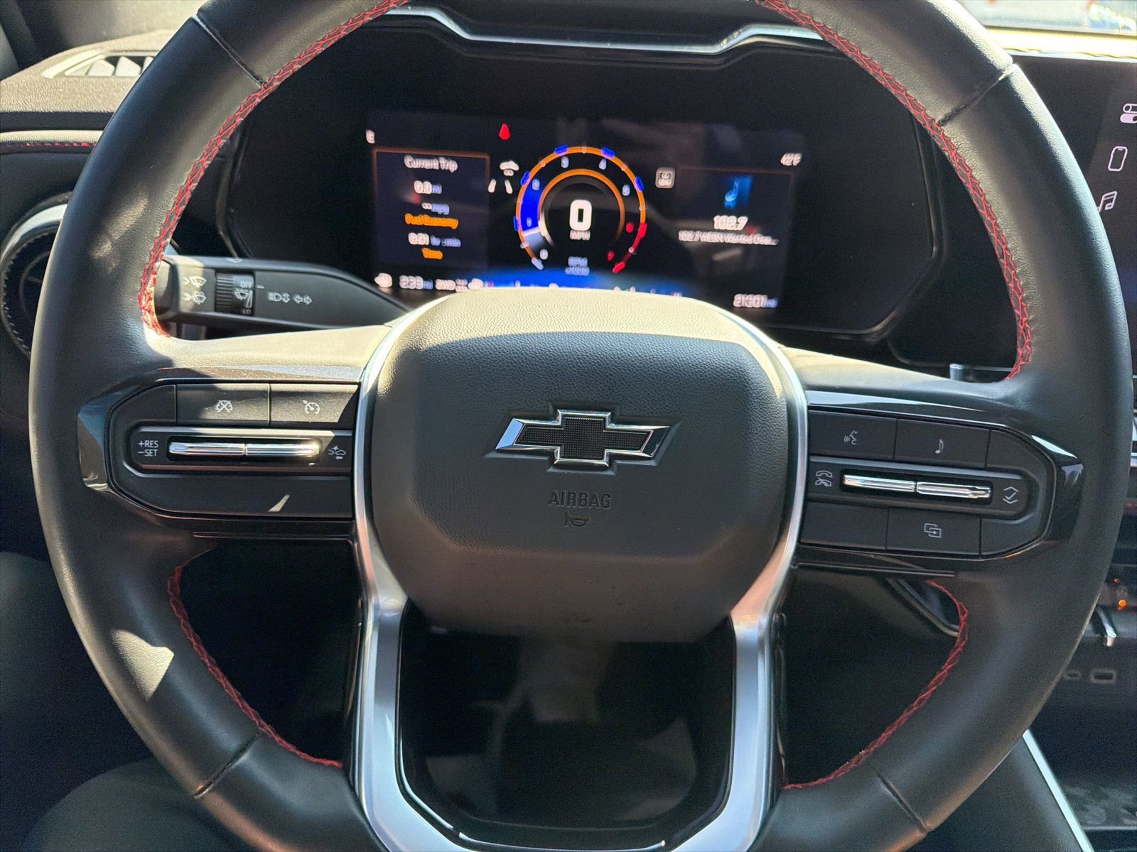 Used 2024 Chevrolet Colorado Z71 w/ LPO, Dark Essentials Package image 13