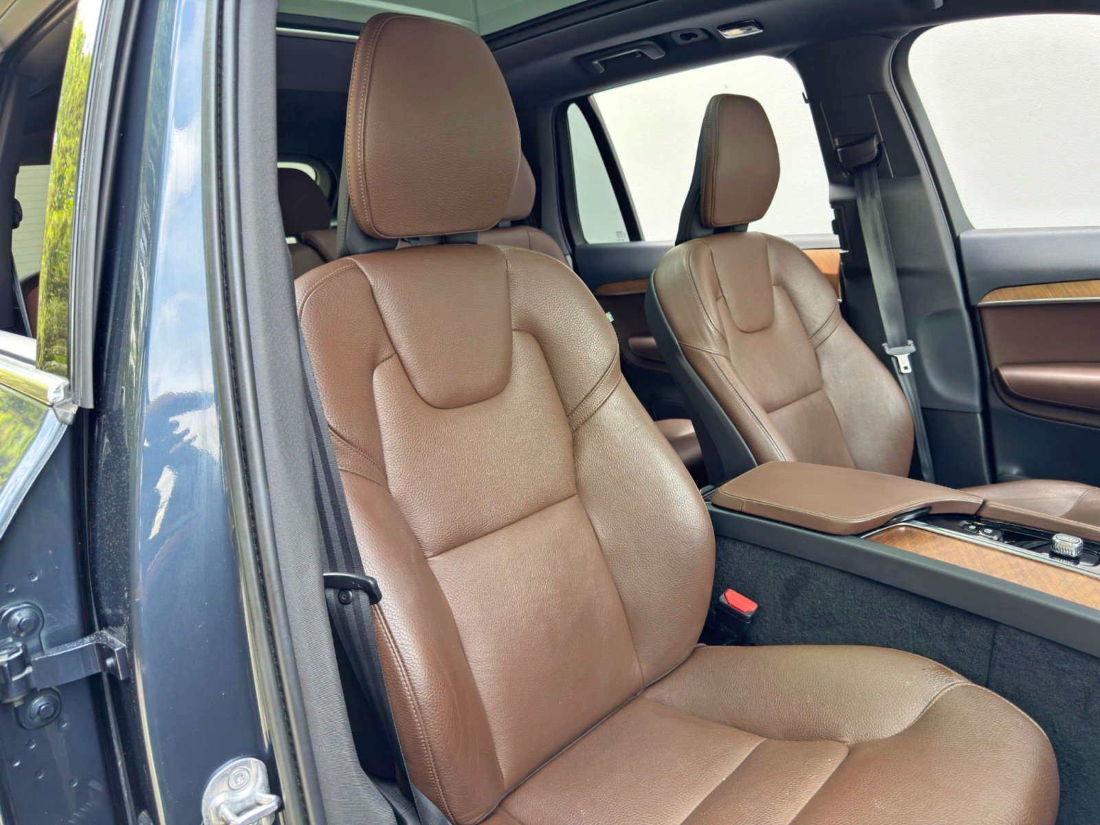 Used 2023 Volvo XC90 T8 Core AWD/4WD image 39