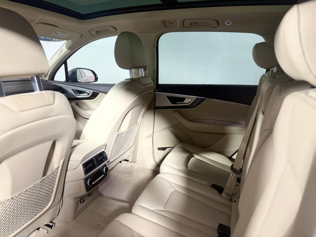 Used 2018 Audi Q7 2.0T Premium Plus AWD/4WD image 21