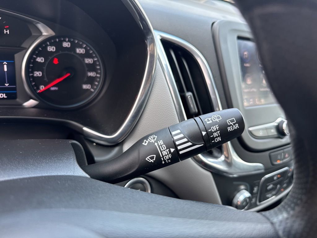 Used 2022 Chevrolet Equinox LS w/ LS Convenience Package image 13