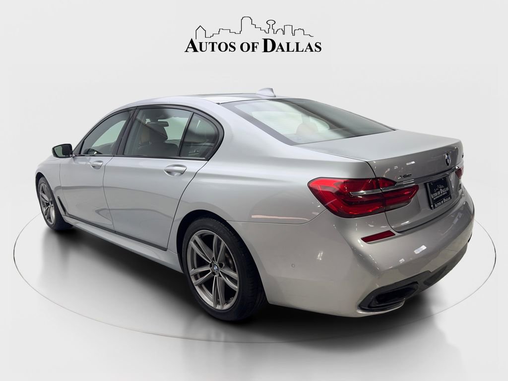 Used 2017 BMW 750i xDrive image 9