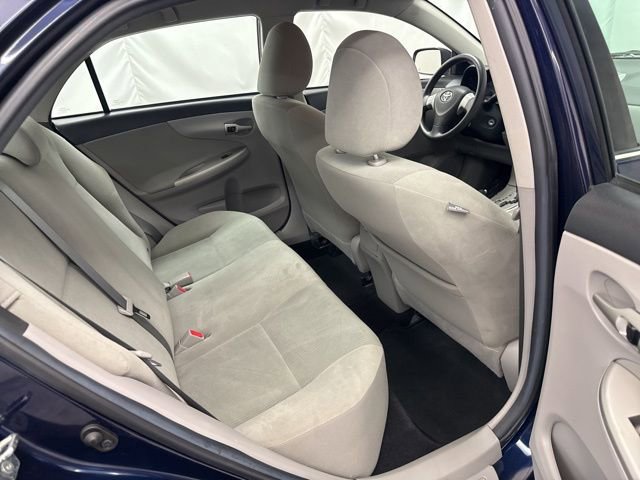 Used 2013 Toyota Corolla LE image 19