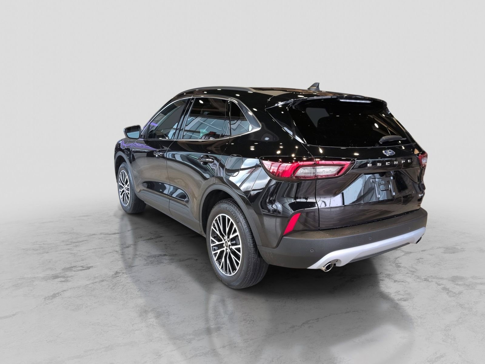 Certified 2025 Ford Escape SE FWD image 5