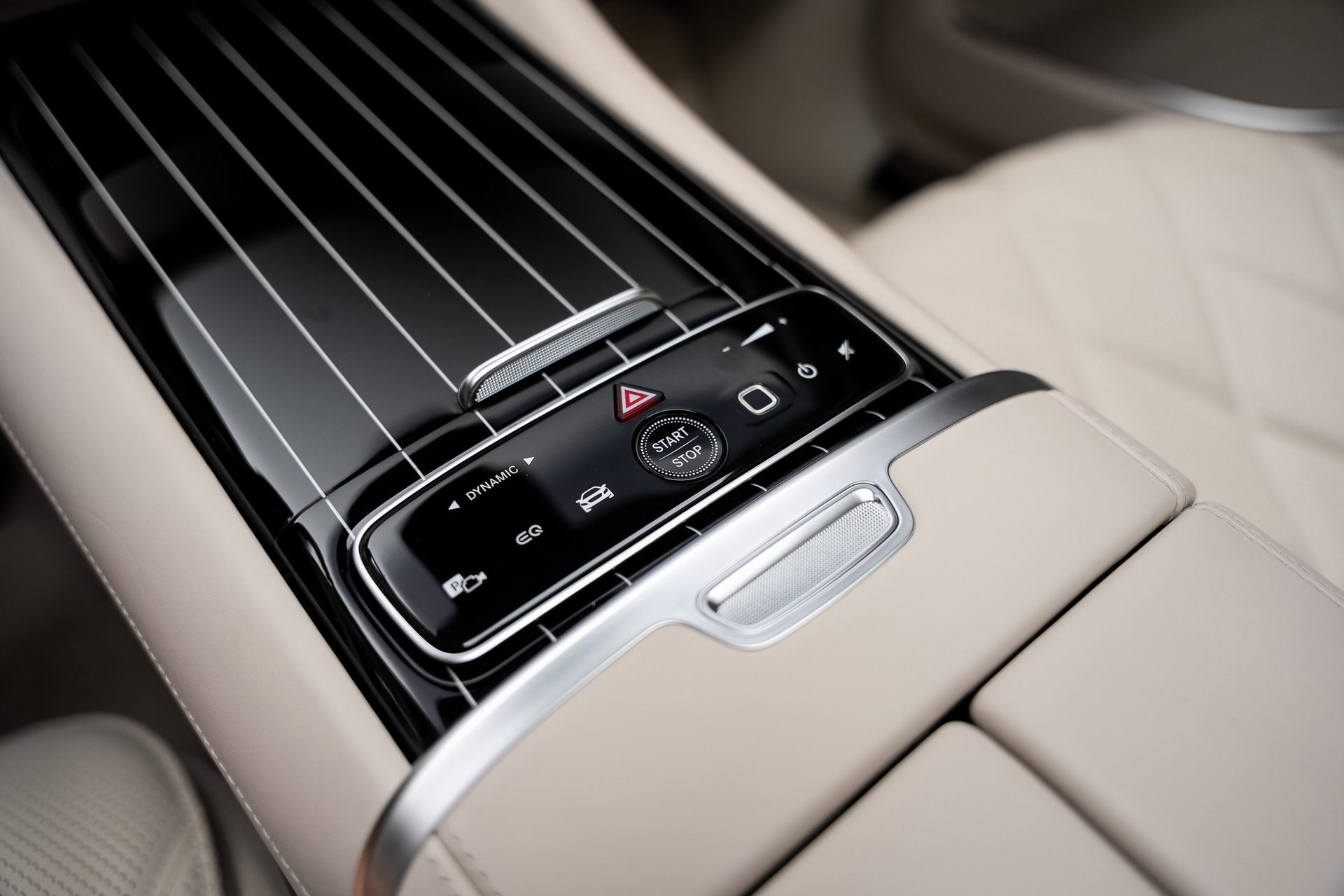 Used 2024 Mercedes-Benz Maybach EQS 680 4MATIC image 52