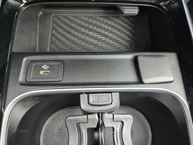 Used 2024 Mercedes-Benz EQB 300 4MATIC image 29