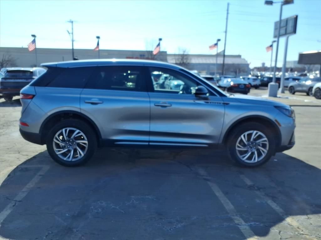 Certified 2023 Lincoln Corsair AWD w/ Equipment Group 101A image 8