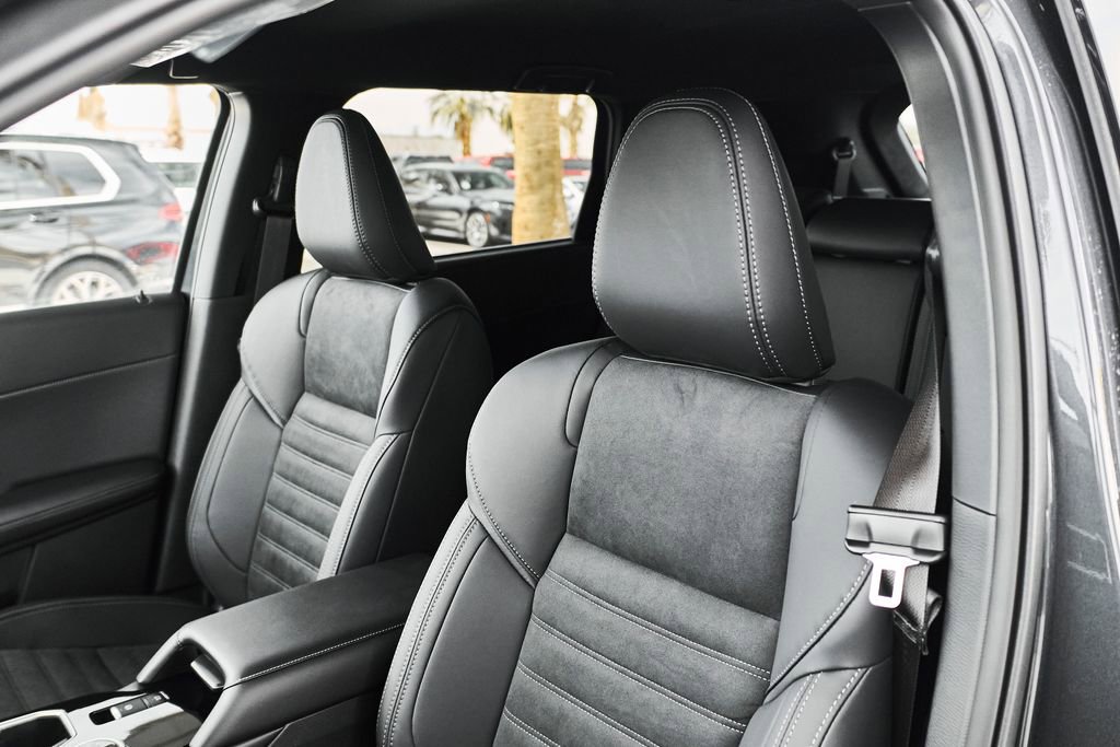 New 2026 Mitsubishi Outlander LE FWD image 37