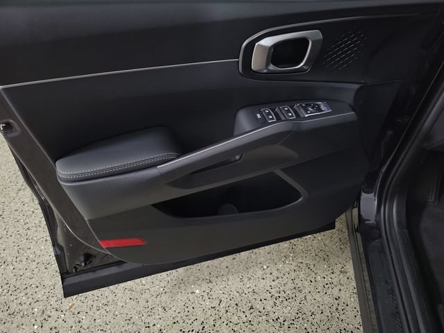 Used 2025 Kia Sorento EX w/ Panoramic Sunroof Package FWD image 20