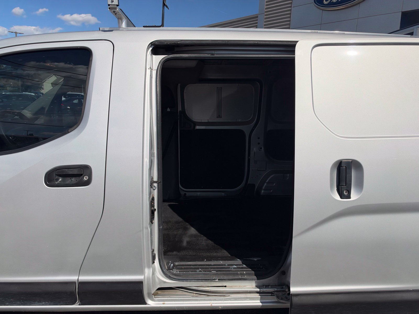 Used 2019 Nissan NV200 S FWD image 21