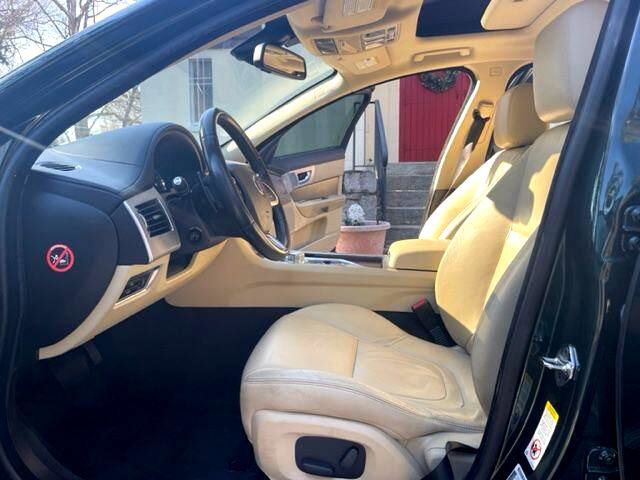 Used 2014 Jaguar XF 3.0 image 38
