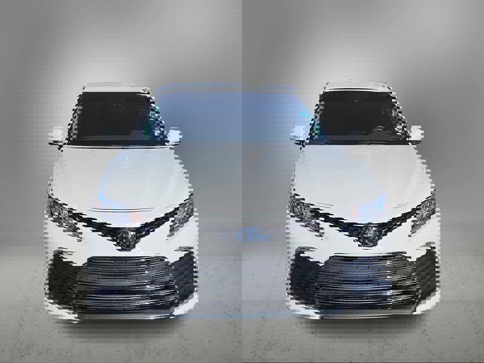 Used 2023 Toyota Camry LE image 4