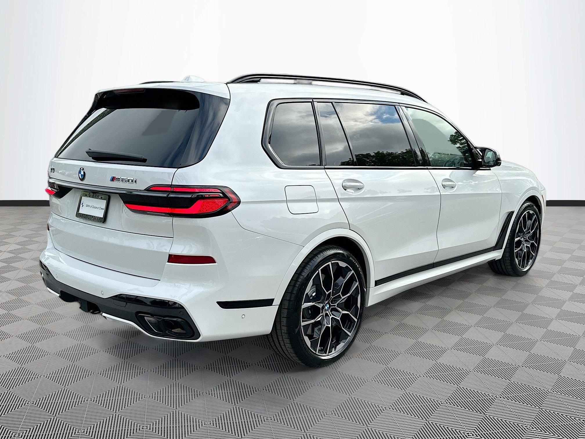 New 2026 BMW X7 M60i image 7